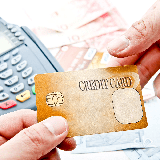 至急お願いしたいです！イオンカードセレクトのリボ払いについて。 初めてリボ払いを使います。 11月24日に1月請求分(11月11日〜12月10日支払い分)を期間限定でリボ払い設定にしました。使用額は5万円ぐらいで、支払いコースはCコース(毎月1万円の支払いと手数料)にしました。しかし、先程オンラインの利用明細をみると11月27日時点で最近のご利用額が「2万円」と表記されていました。その下の利用明細にはリボ設定で-◯◯円とは書かれています。しかし明細は111月22日利用分が最後で、11月25日の利用分は反映されていませんでした。Cコースのリボ払い設定にしているのに、ご利用額が2万円になっているのはまだ反映されていないだけで、翌月の請求額が確定した段階ではちゃんとCコースの定理1万円プラス手数料として反映されるものなのでしょうか？もしくは、リボ払い設定後に決済利用した為、金額が増えているのでしょうか？わかる方教えてください！