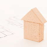 相続税における土地の評価についてお聞きします。
大型店舗に駐車場として土地を貸ているとします。
評価額は約29300000円、課税標準額は約20400000円です。 路線価が定められていない地域なので倍率方式で土地の評価額を算定することになりますが、この場合所定の倍率(当該地区では1・1です)をかけるのは評価額の約29300000円という事でよろしいでしょうか?